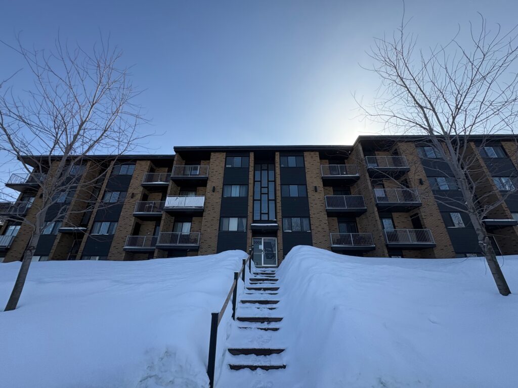 3005 Rue Laroche #7